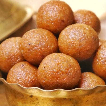 প্রিমিয়াম নারকেলের নাড়ু | Coconut Laddo